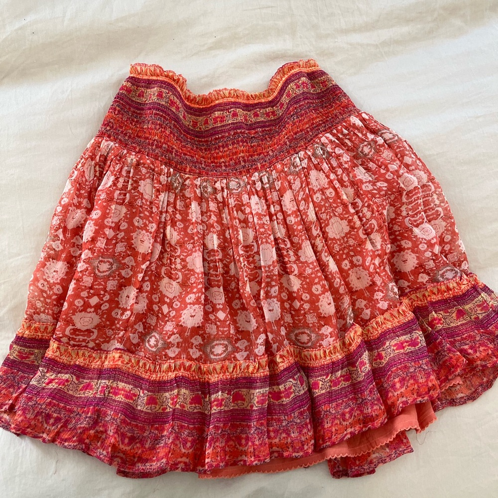Short skirt